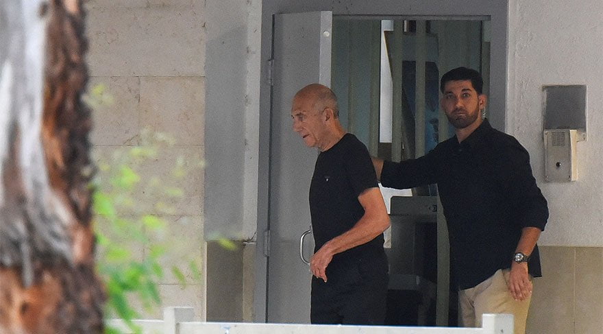 İsrail’de sıcak gelişme! Eski Başbakan hapisten çıktı