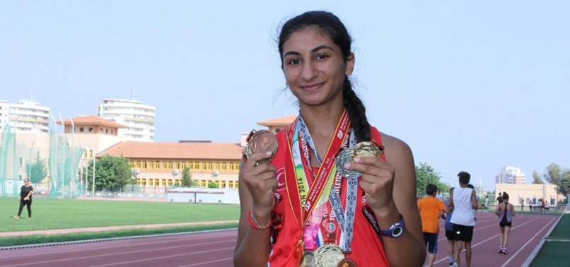 5 yıla üç dünya şampiyonluğu, 102 madalya sığdırdı