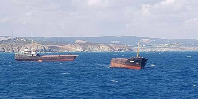 Sarıyer’de bir gemi ortadan ikiye ayrıldı!