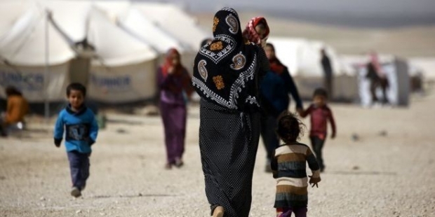 AB Komiseri: Mülteci anlaşması için Türkiye'ye 2 milyar Euro ödenmeli