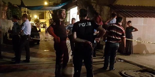 Adana'da silahlı kavga: 1'i polis, 13 yaralı