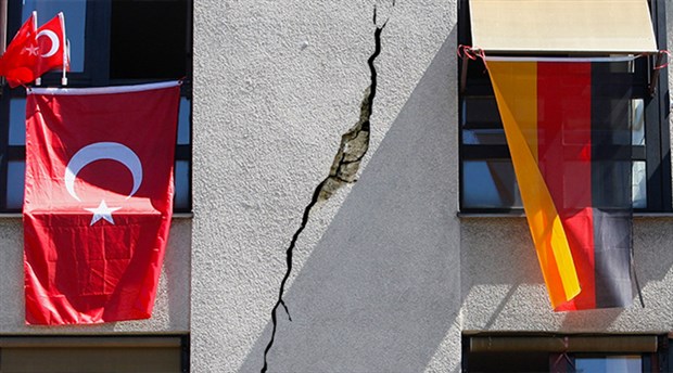 Almanya seçimlerinde Türkiye kökenlilerin oyunun rengi ne