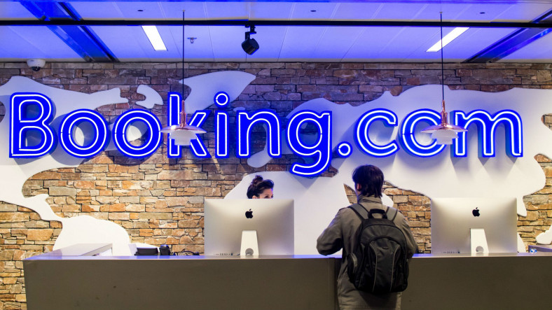 Bakan Zeybekci: Booking.com Bizimle Görüşmek İstiyor