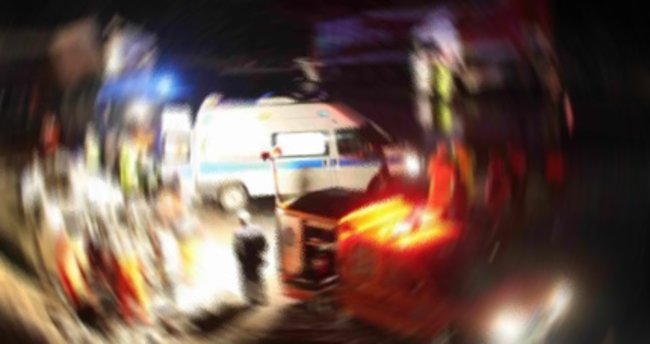 Balıkesir’de otomobil ile otobüs çarpıştı: 1 ölü, 3 yaralı