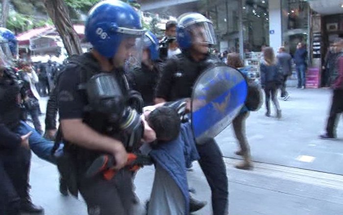 Berkin Elvan’ın annesi ve ablası gözaltına alındı