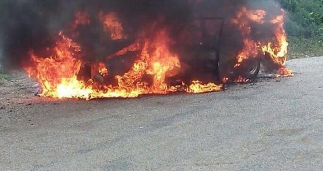 Bursa’da seyir halindeki araç yandı