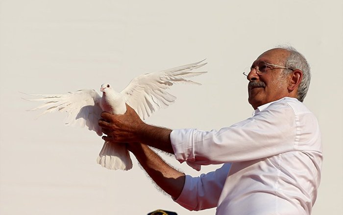 CHP’li Özgür Özel, Kılıçdaroğlu’nun atletli fotoğrafının hikayesini anlattı
