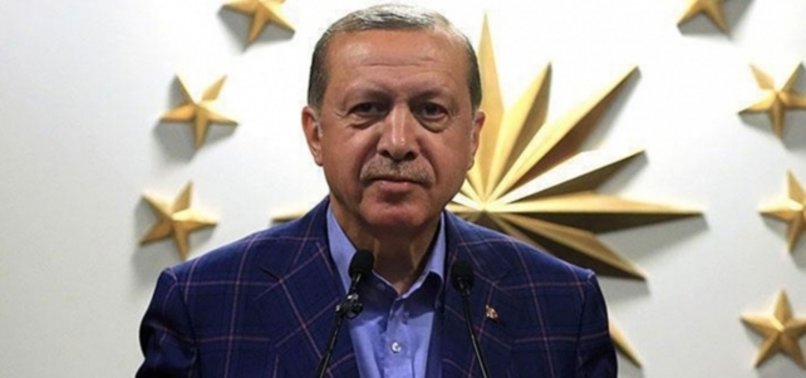 Cumhurbaşkanı Erdoğan'dan işitme engelli millilere kutlama
