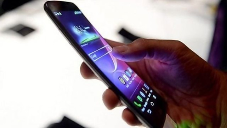 Cüzdanınızı Düşünüyorsanız Şu anda Akıllı Telefon Almayın!