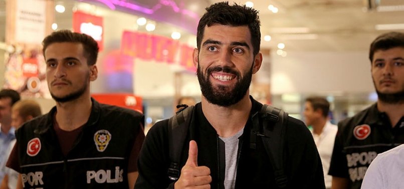 Fenerbahçe'nin yeni transferi Luis Neto İstanbul'a geldi
