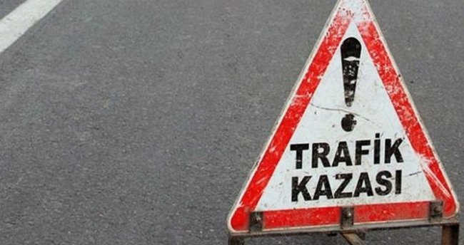 Gümüşhane’de minibüs ile otomobilin çarpıştı: 26 yaralı