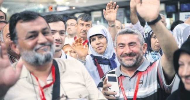 İlk hac kafilesi uğurlandı
