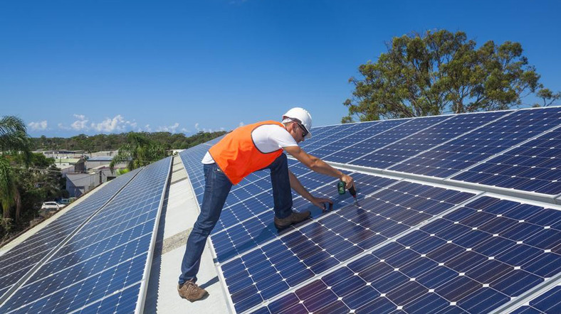 İlk Yerli Güneş Enerjisi Paneli Fabrikası Ankara’da Olacak