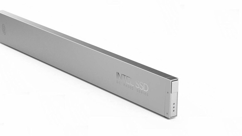 Intel'in Yeni SSD'leri 1 Petabaytı Çekmeceye Sığdırıyor