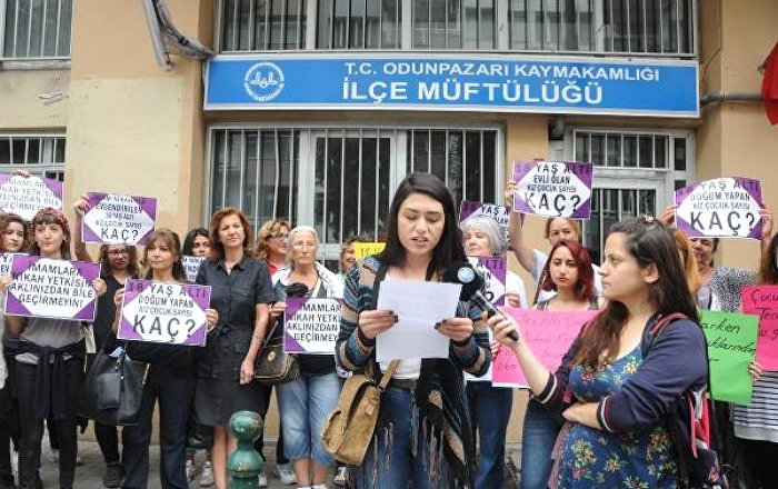 Kadınlar, ‘müftülere nikah yetkisi’ni protesto etti: Tasarı, çocuk istismarına teşvik