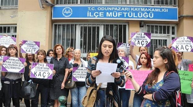 Kadınlardan ‘müftülere nikah yetkisi’ protestosu: Çocuk