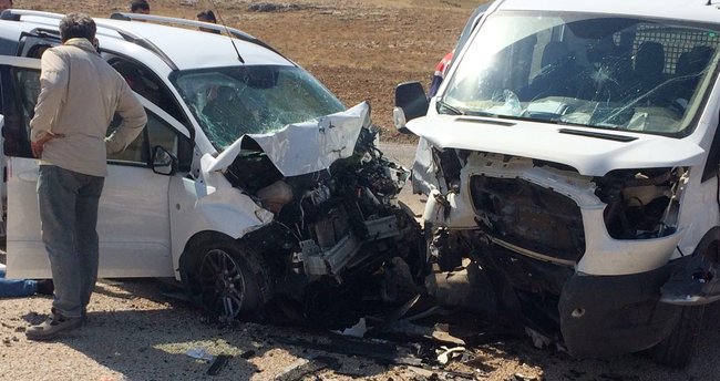 Korkuteli’de trafik kazası: 9 yaralı!