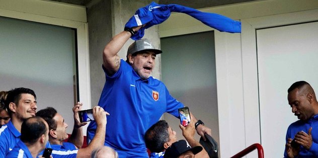 Maradona Hollanda’yı salladı