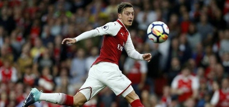 Mesut Özil Barcelona yolunda