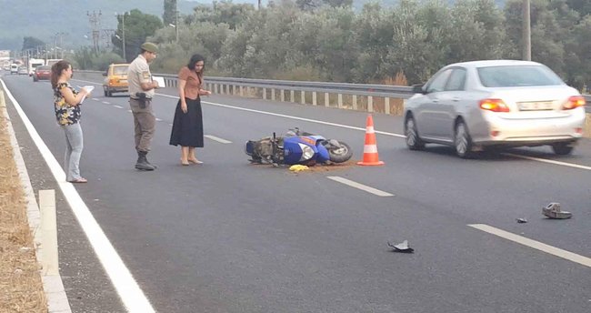 Otomobilin çarptığı motosikletin sürücüsü öldü