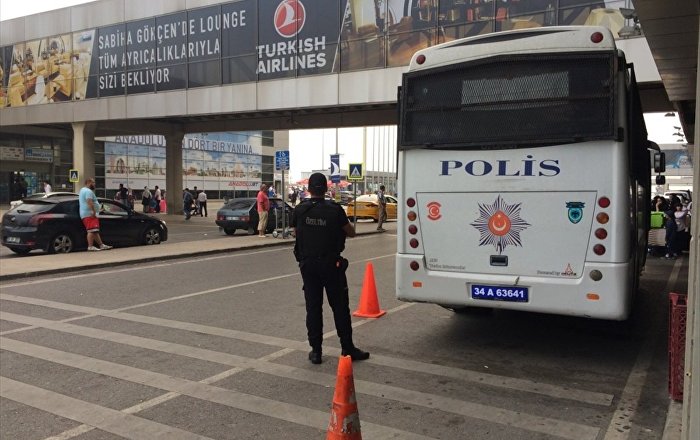 Sabiha Gökçen’de yolcu kapma kavgası: 5 kişi bıçaklandı