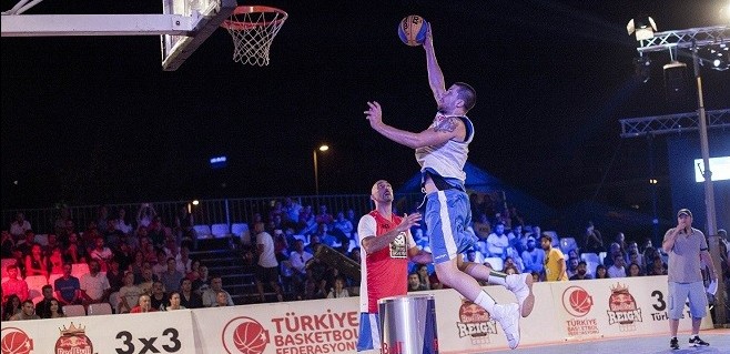 Sokak basketbolunun kralı "Hercules”