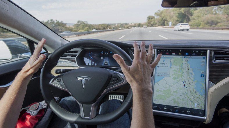 Tesla Araç Sahipleri Tercihlerine Her Yerden Erişebilecekler