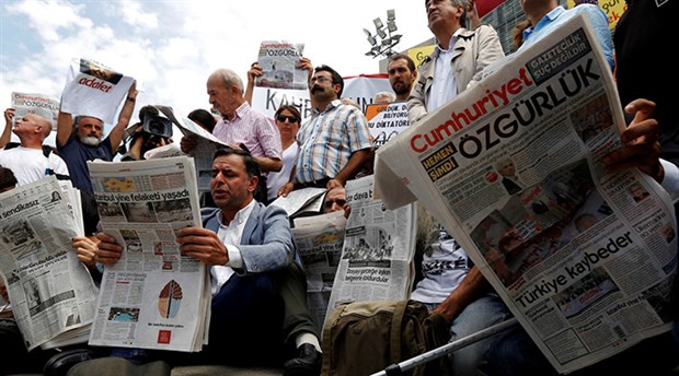 Tutuklu gazeteciler: Tek tip elbise giymeyiz, bedeline