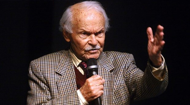 Yazar Muzaffer İzgü hastaneye kaldırıldı