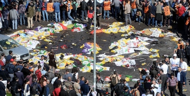 10 Ekim katliamını gerçekleştiren canlı bombalarının miting alanına giriş görüntüleri ortaya çıktı