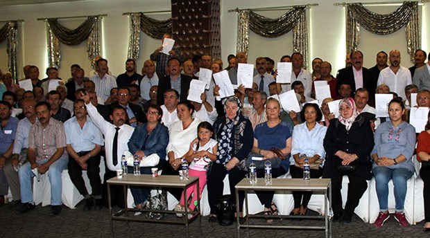 Afyonkarahisar’da MHP’den 300 istifa