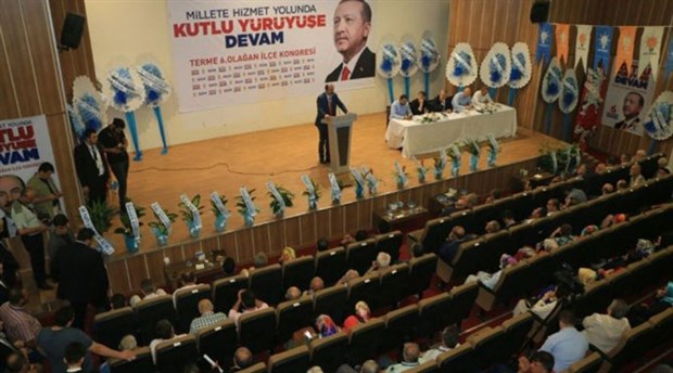 AKP’nin bir kongresinde daha kavga çıktı