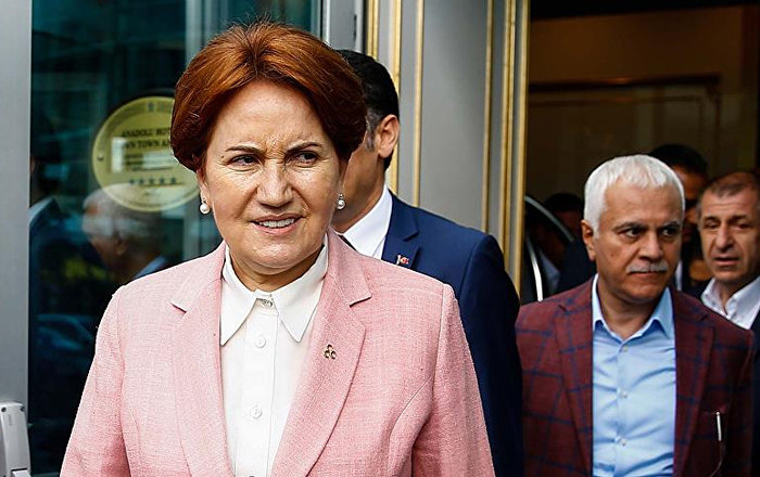 Akşener: Gazi Mustafa Kemal’den, Aziz Atatürk’e geçiş son derece sevindiricidir