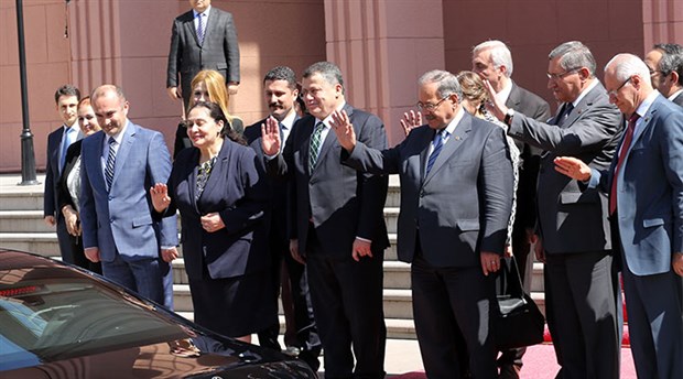 Bağımsızmışız gibi çek!