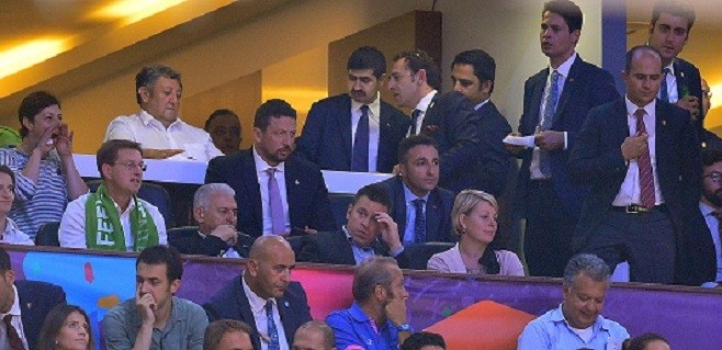 Başbakan Yıldırım ve mevkidaşları final maçında