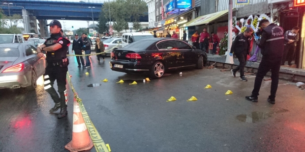 Beyoğlu'nda kafeye silahlı saldırı