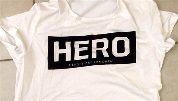 Bir lise öğrencisi ‘Hero’ tişörtü giydiği gerekçesiyle