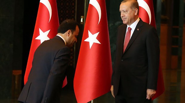 Bu fotoğraf ile her şey netleşiyor: Tek karede yargıda biat