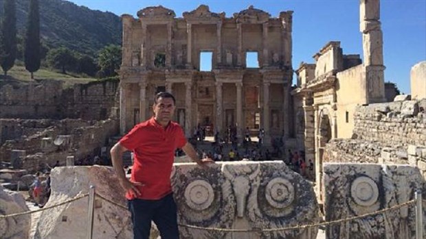 CHP’li Yarkadaş: Celsus kütüphanesi yok ediliyor. Bu cinayeti