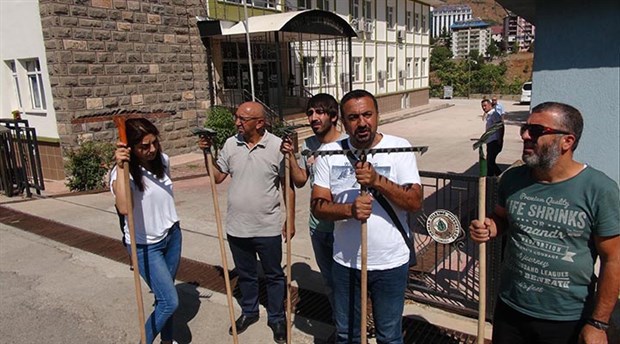 Dersim’de HDP milletvekili ve çevrecilerden protesto eylemi