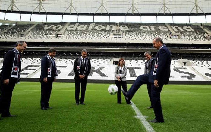 ‘Erdoğan’ın futbol hayatı sakalını kesmek istemediği için bitti’