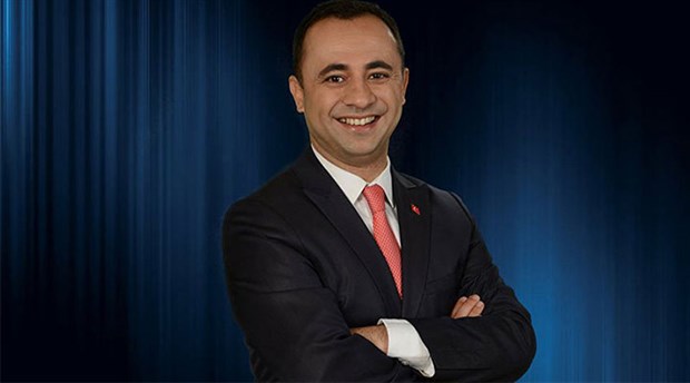 Eski AKP’li isim Cumhurbaşkanlığı adaylığını açıkladı
