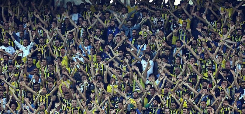 Fenerbahçe tribününde kavga çıktı