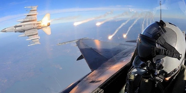 'FETÖ' iddianamesinden: Elemek istedikleri pilotların 'damarlarını genişlettiler'
