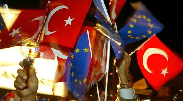 Fransa: Türkiye’nin AB’ye üyelik müzakerelerine devam etmesi