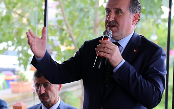 Gençlik ve Spor Bakanı Bak: Beni Cumhurbaşkanımız okuttu