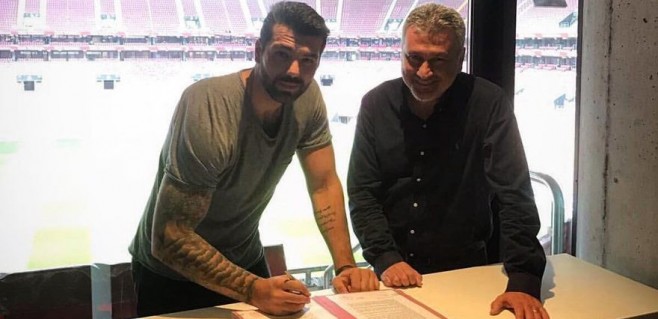 Göksenin Köksal, Galatasaray ile sözleşme yeniledi
