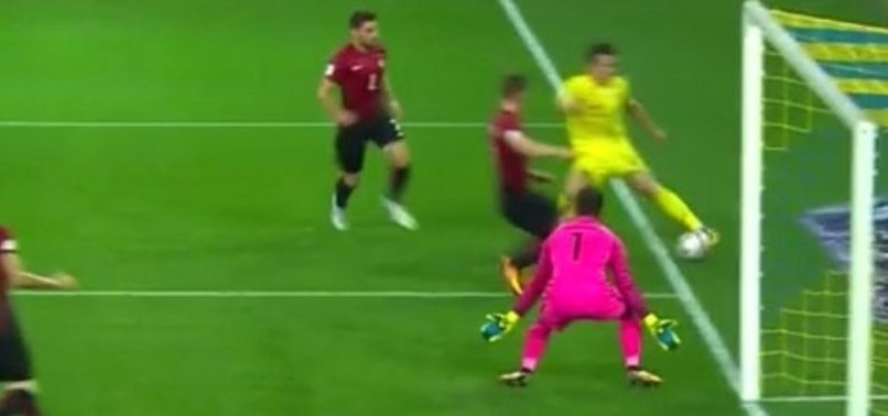 İspanyol hakemden skandal kararlar!