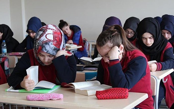 Kaymakamlıktan imam hatiplere gidecek öğrencilere karşılıksız burs