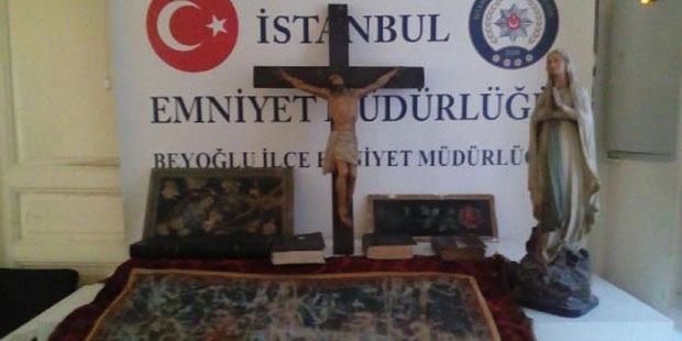 Kilise hırsızları yakalandı